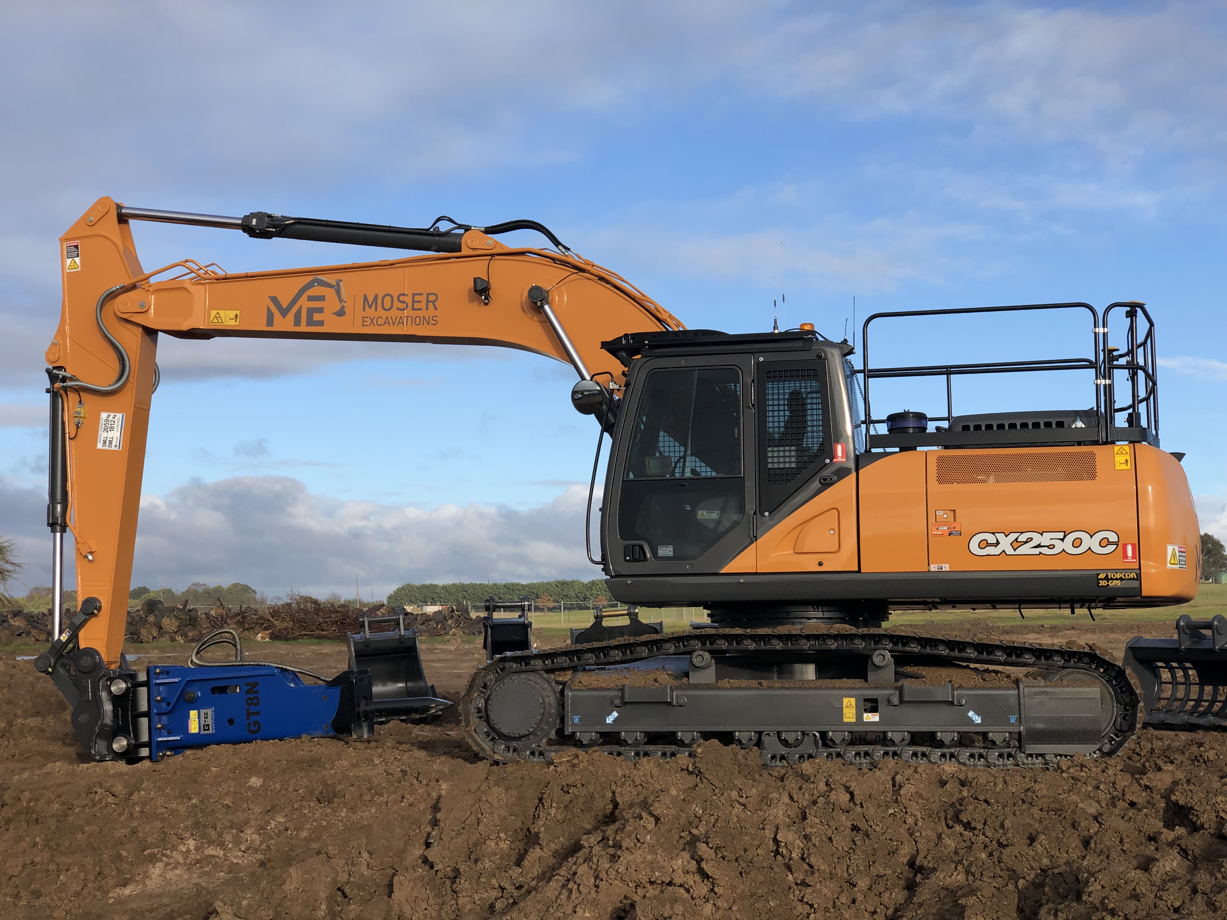 Image of our Case 25 tonne excavator