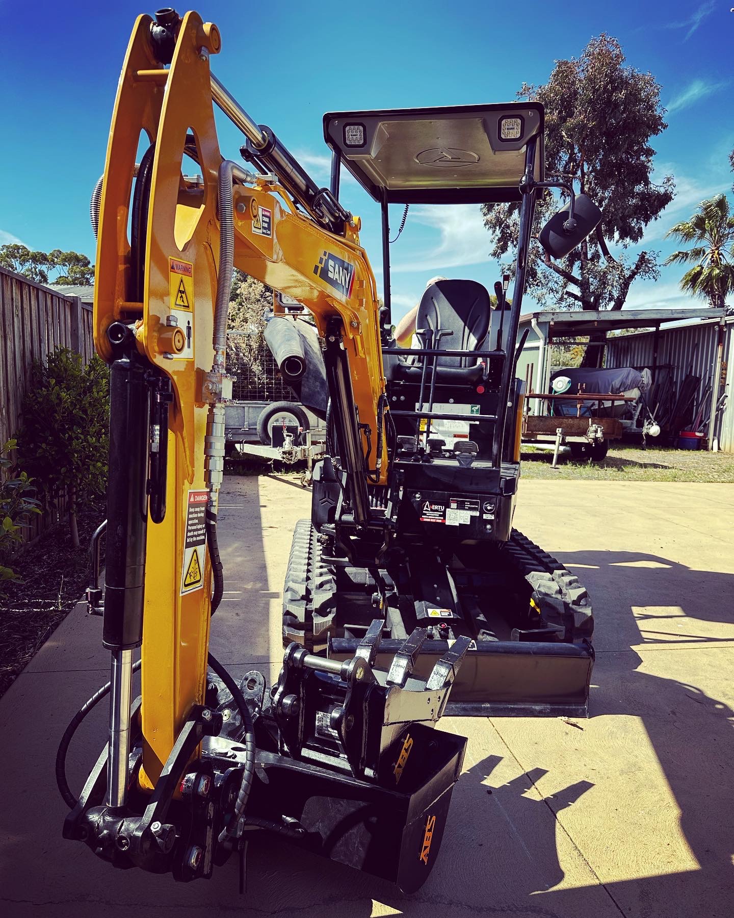 Sany 1.6 tonne mini-excavator